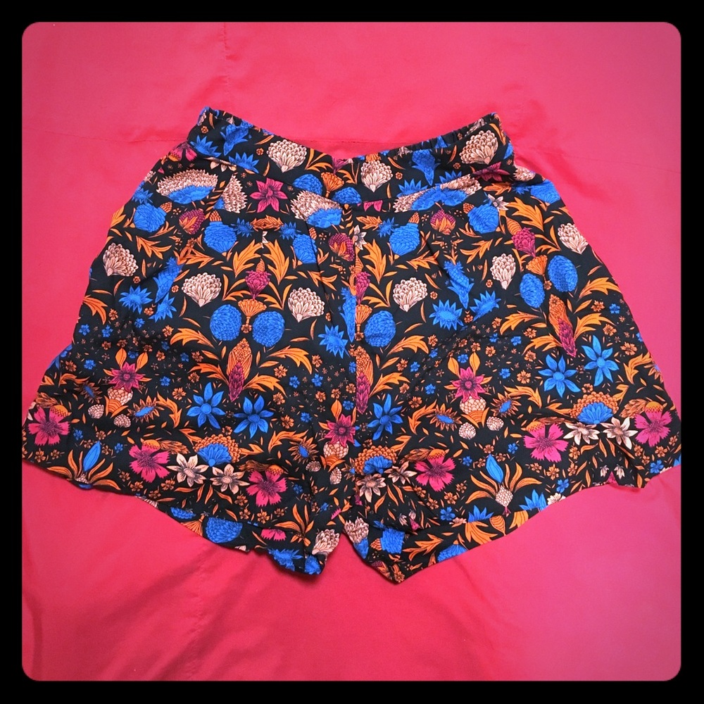 H&M Floral shorts